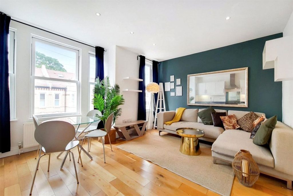 Property photo 1 of 11