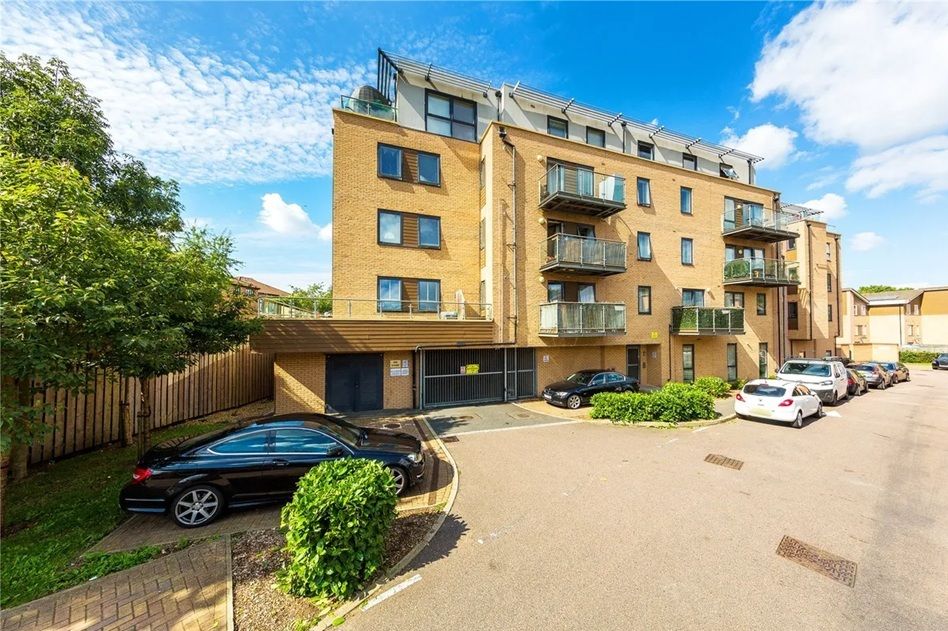 Property photo 1 of 20 Exterior