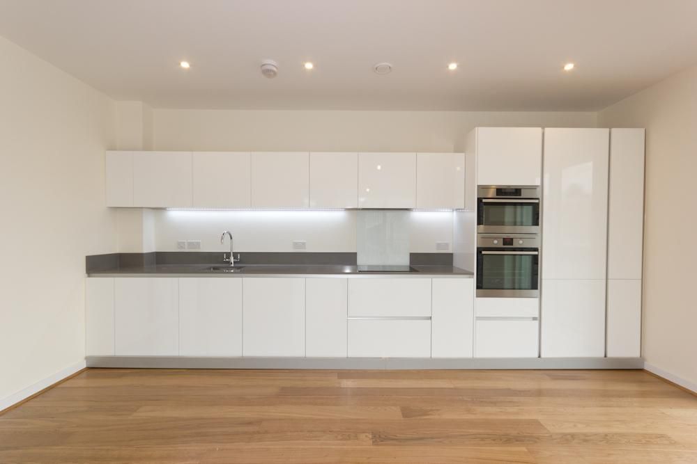 Property photo 2 of 7 Kitchen