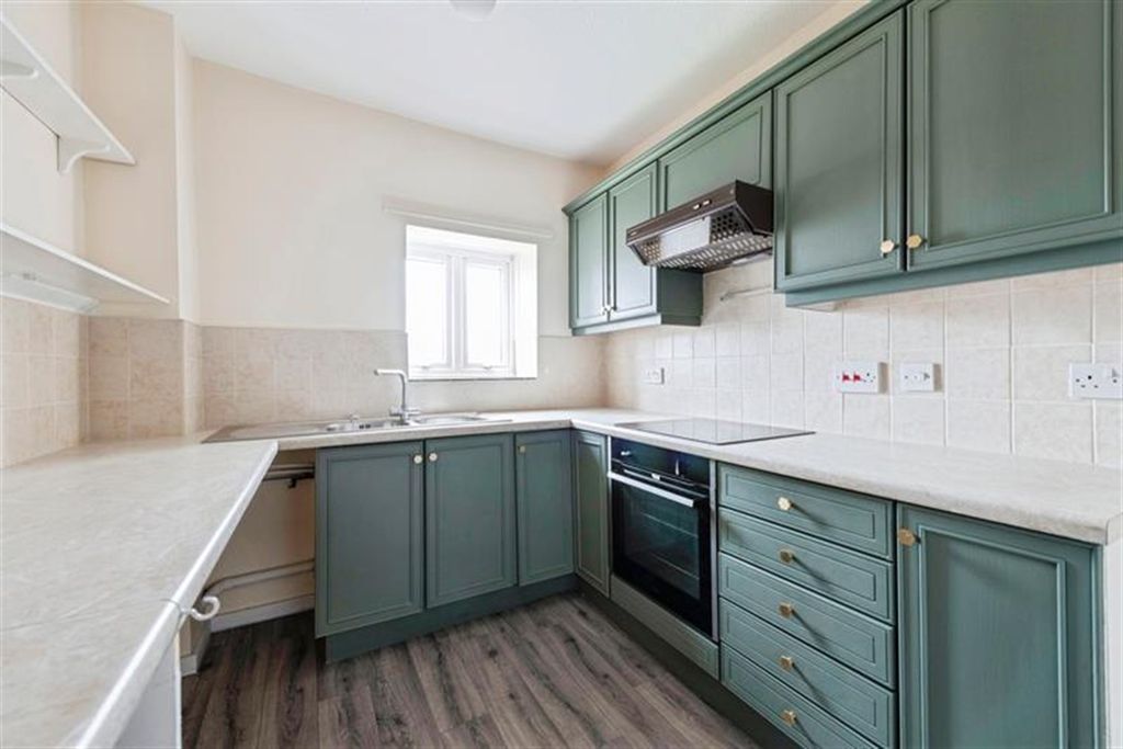 Property photo 1 of 10 (Main)