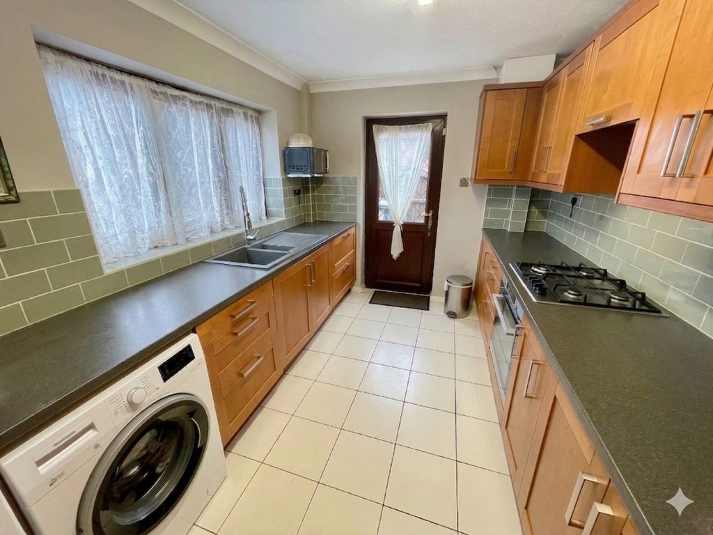 Property photo 3 of 12 5036234