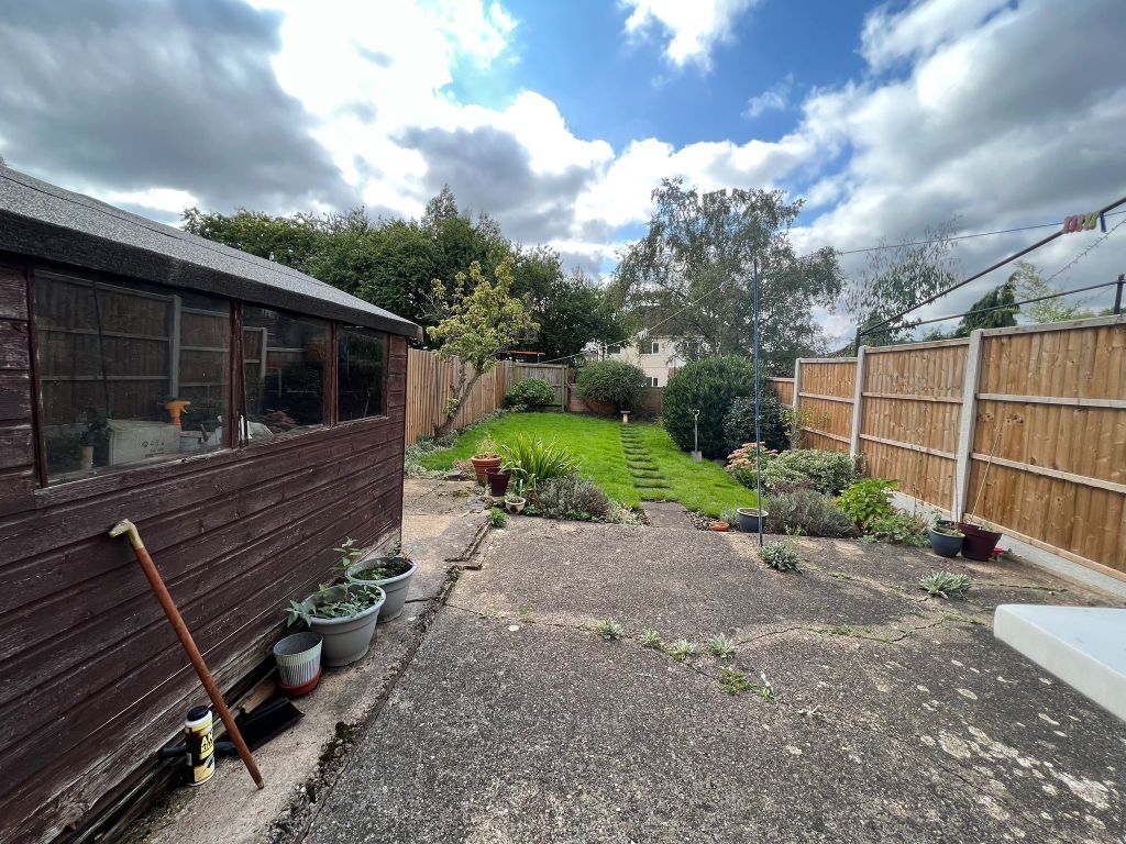 Property photo 3 of 9 Bathroom