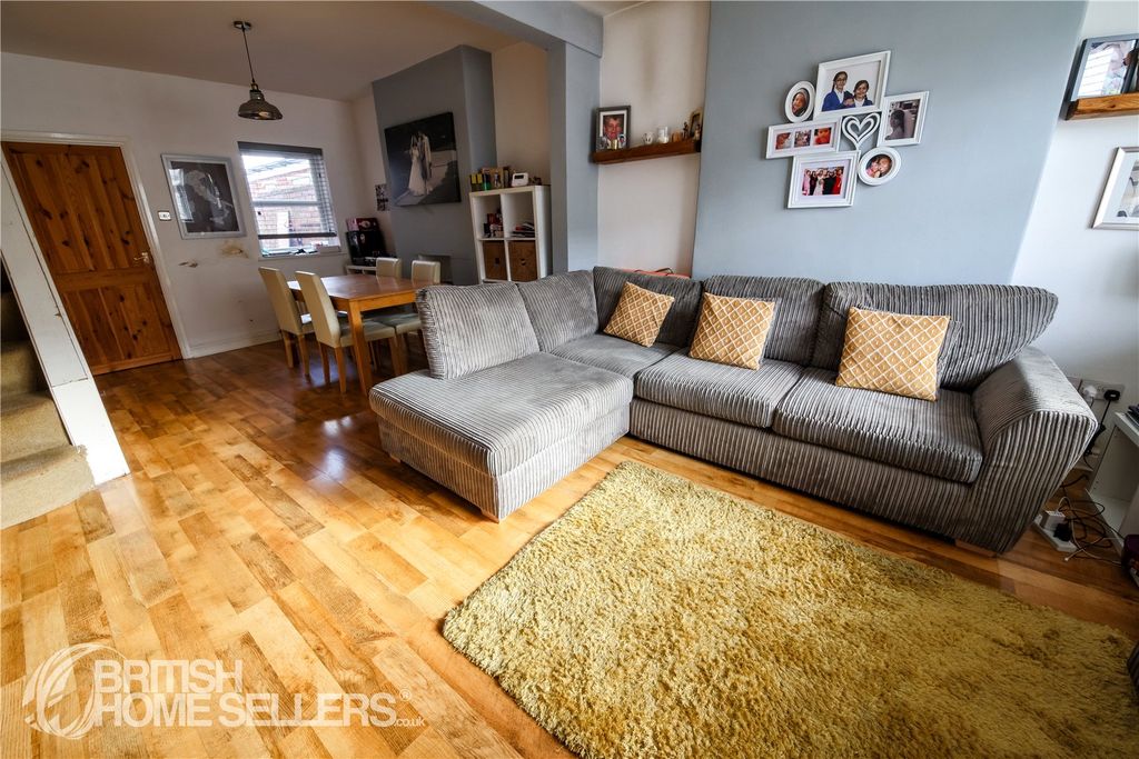 Property photo 2 of 14 Picture No. 12