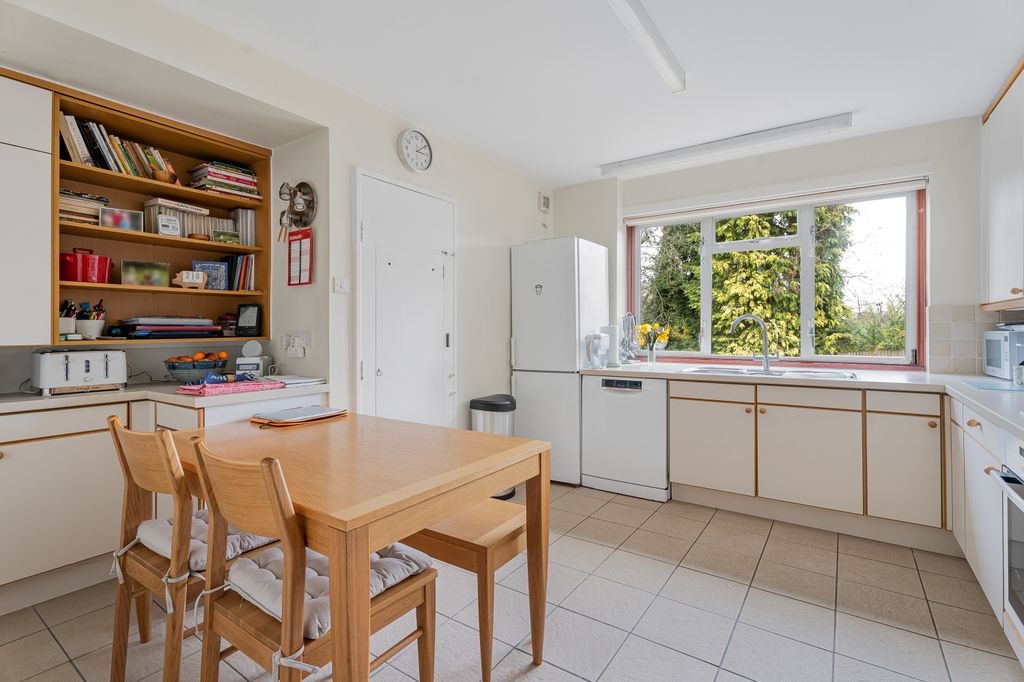 Property photo 3 of 27 Kitchen/Diner