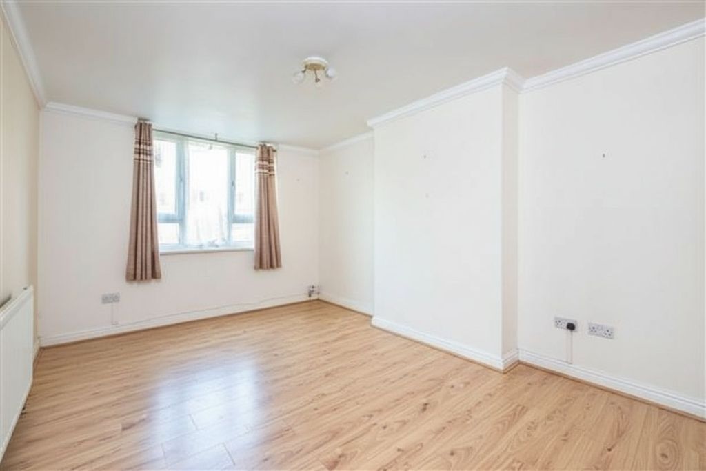 Property photo 2 of 8 Photo #2