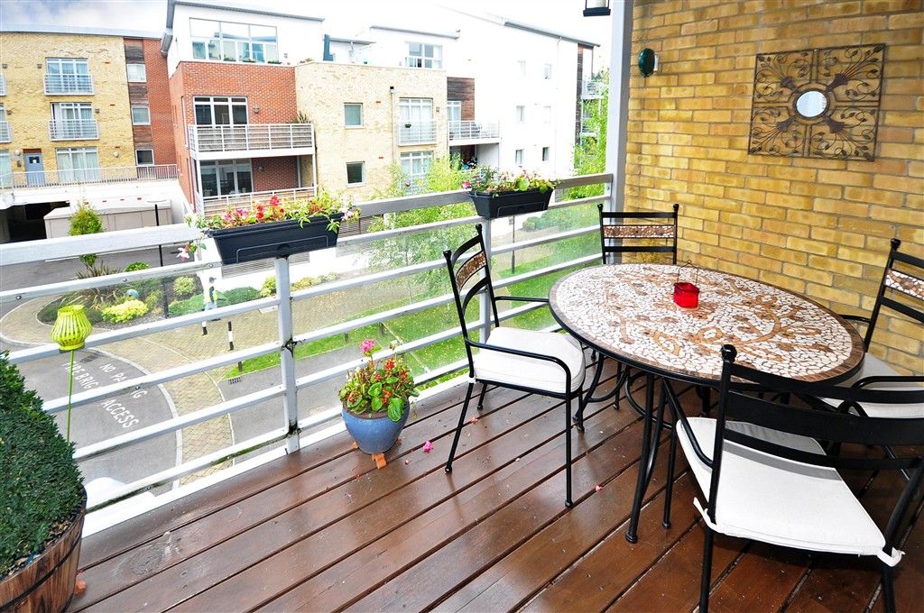 Property photo 3 of 9 Balcony