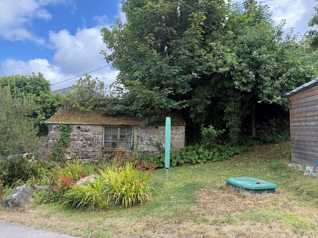 Property photo 2 of 11 Garden Area Opposite Cart House