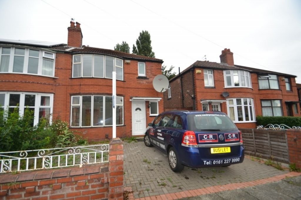 Property photo 1 of 12 4 Bedroom House For Rent