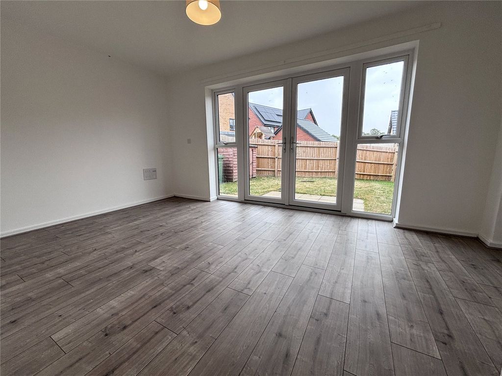 Property photo 3 of 9 Picture No. 05
