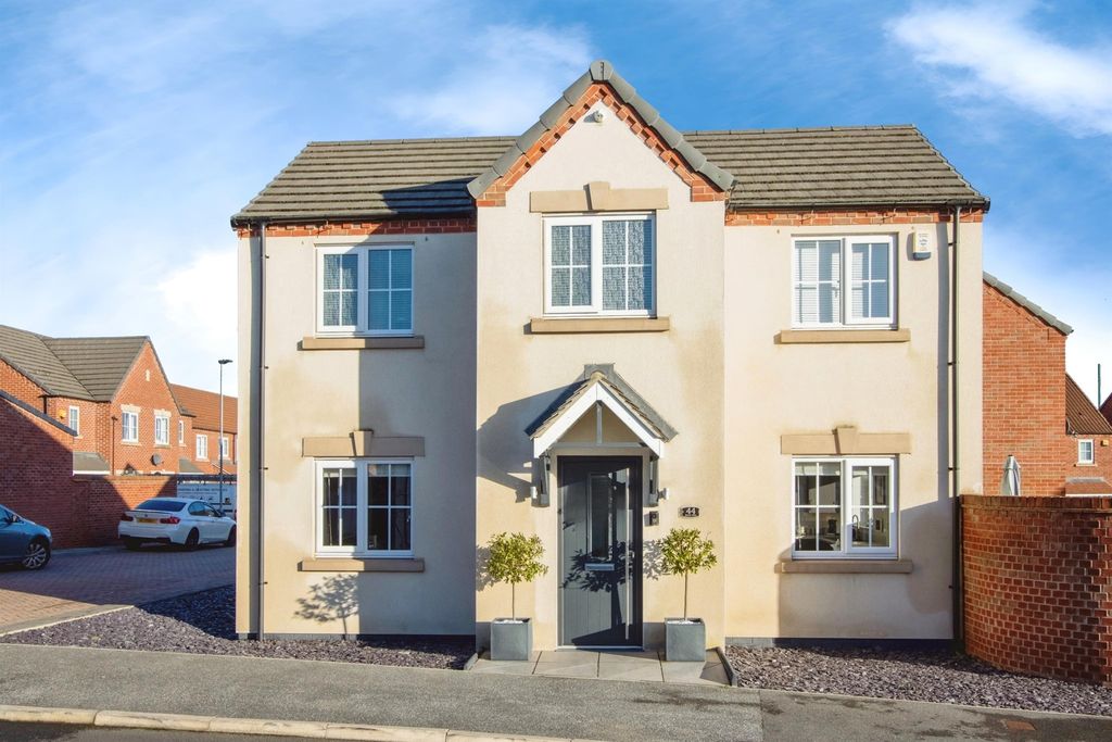 Property photo 1 of 18