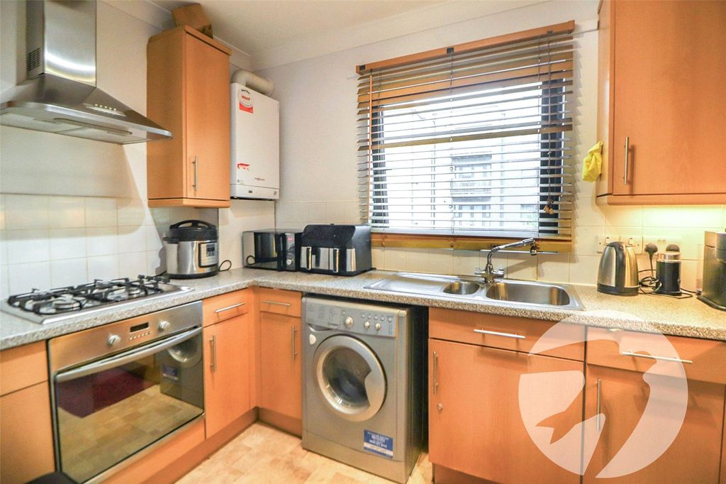 Property photo 3 of 21 Picture No. 17