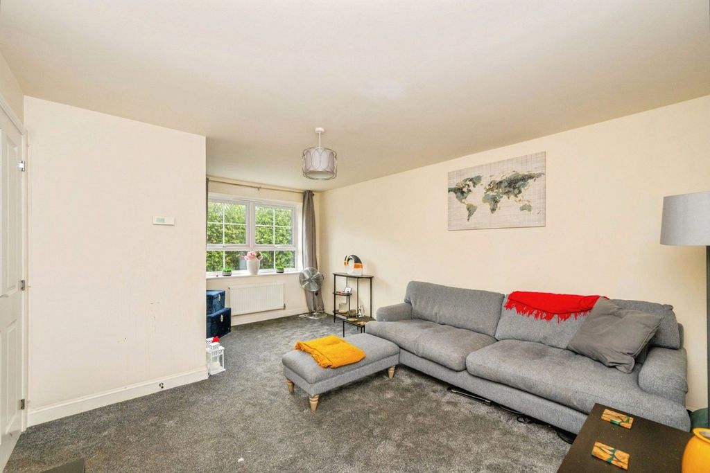 Property photo 3 of 25 Pbox-Img.Jpg