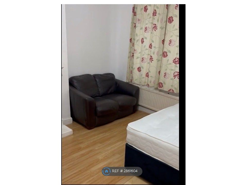 Property photo 2 of 3