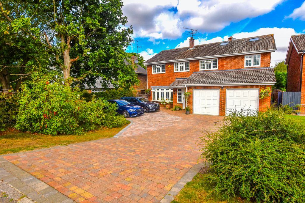 Property photo 1 of 18