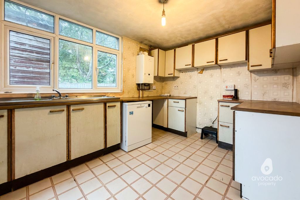 Property photo 3 of 13 5354765
