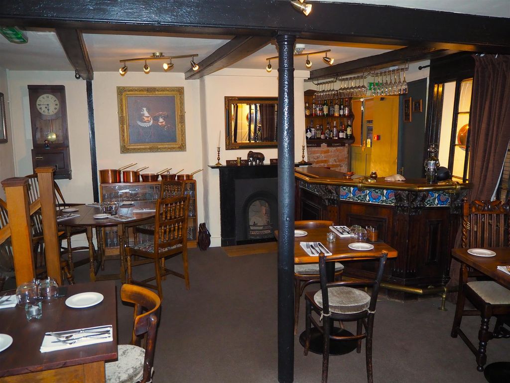 Property photo 1 of 8 Photo 0