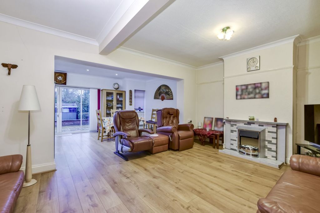 Property photo 3 of 21 Open Plan Living