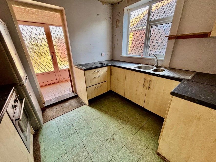 Property photo 2 of 22