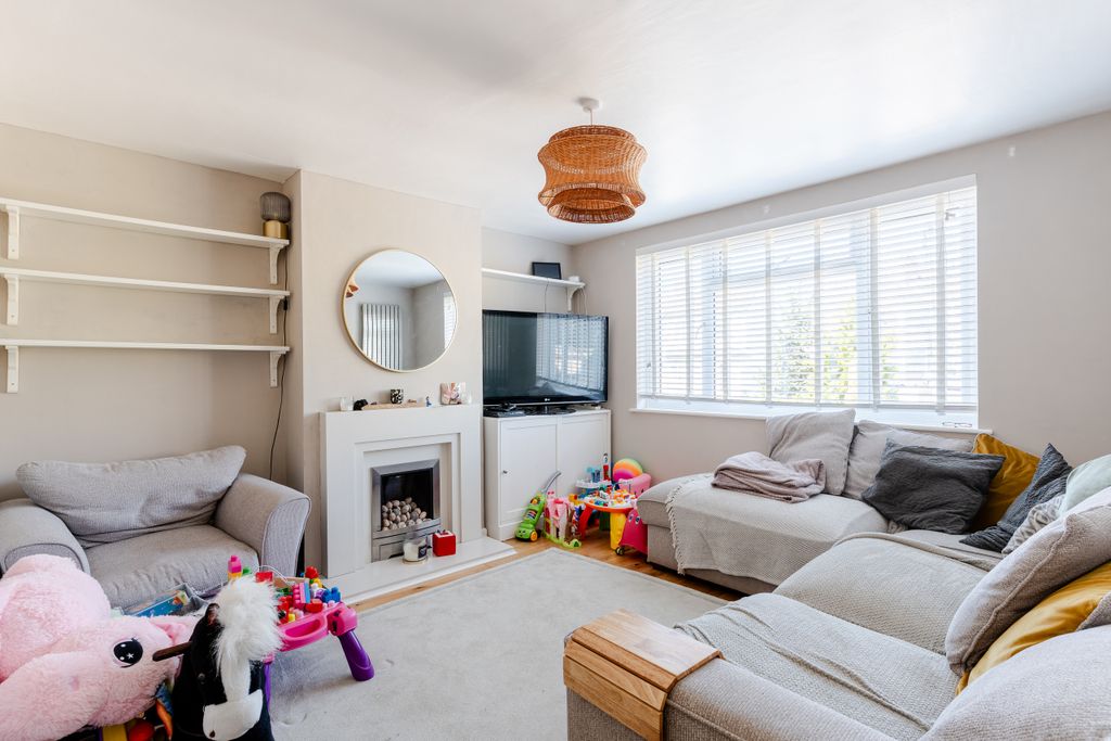 Property photo 2 of 15 2