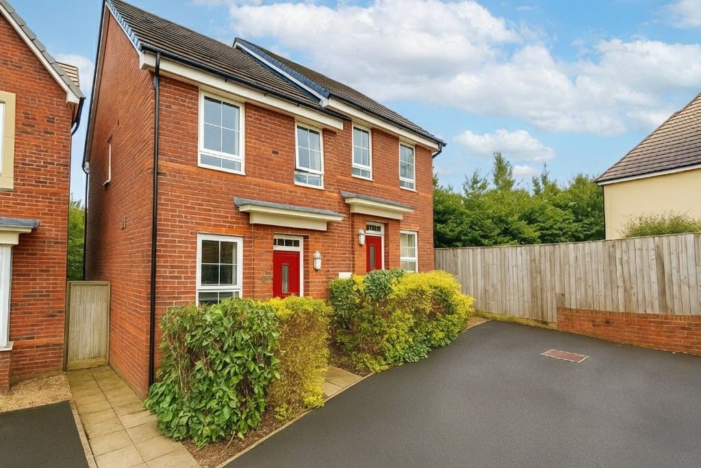 Property photo 1 of 7 Front