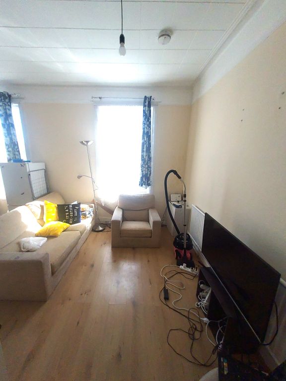 Property photo 2 of 6