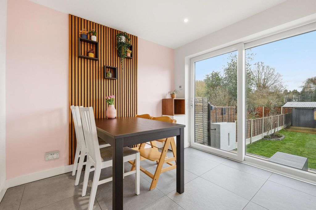 Property photo 2 of 20 Dining Area