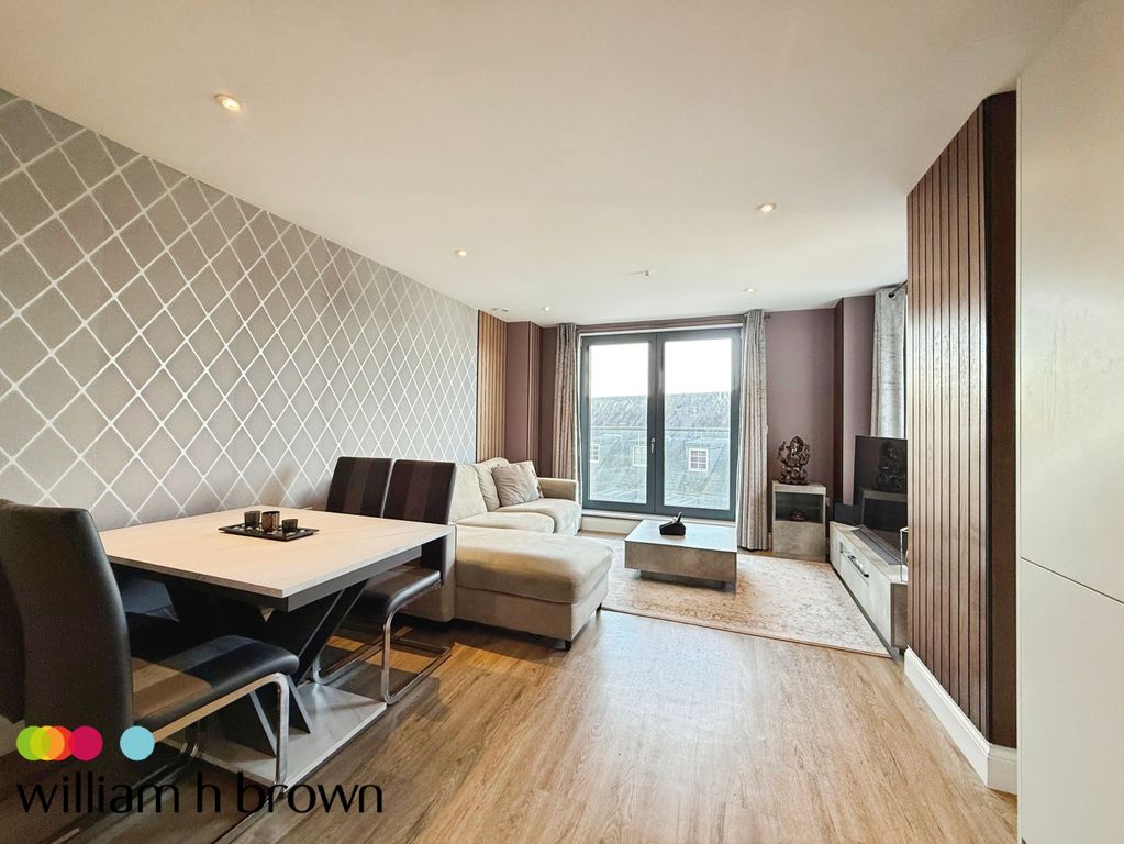 Property photo 2 of 11 Living Room