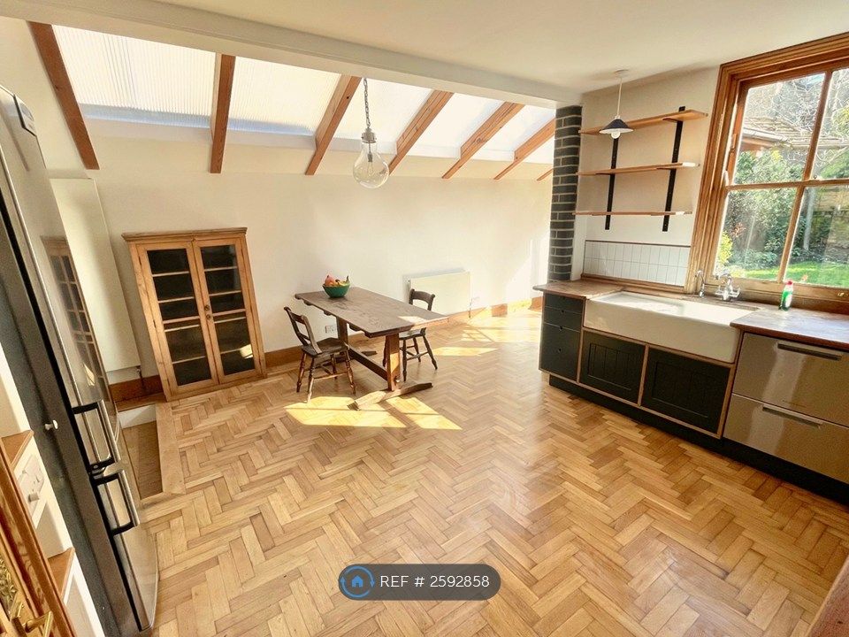 Property photo 1 of 35
