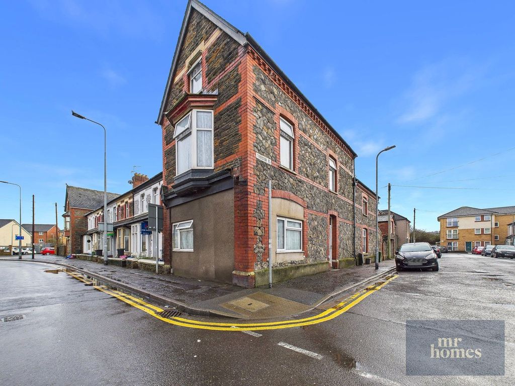 Property photo 1 of 34