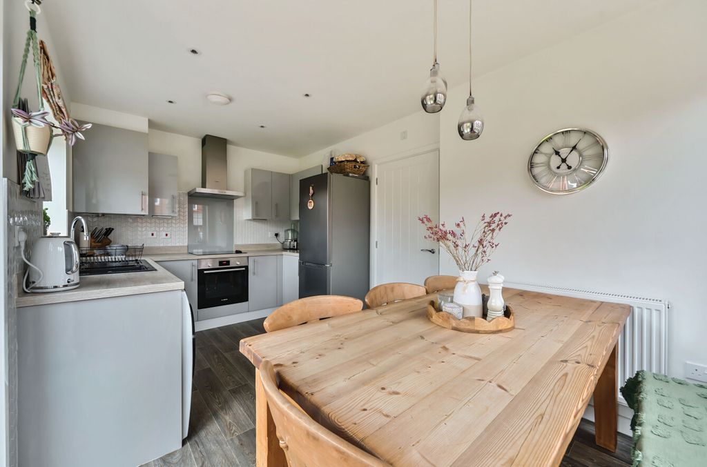 Property photo 3 of 25 1305443-4-68495c9...