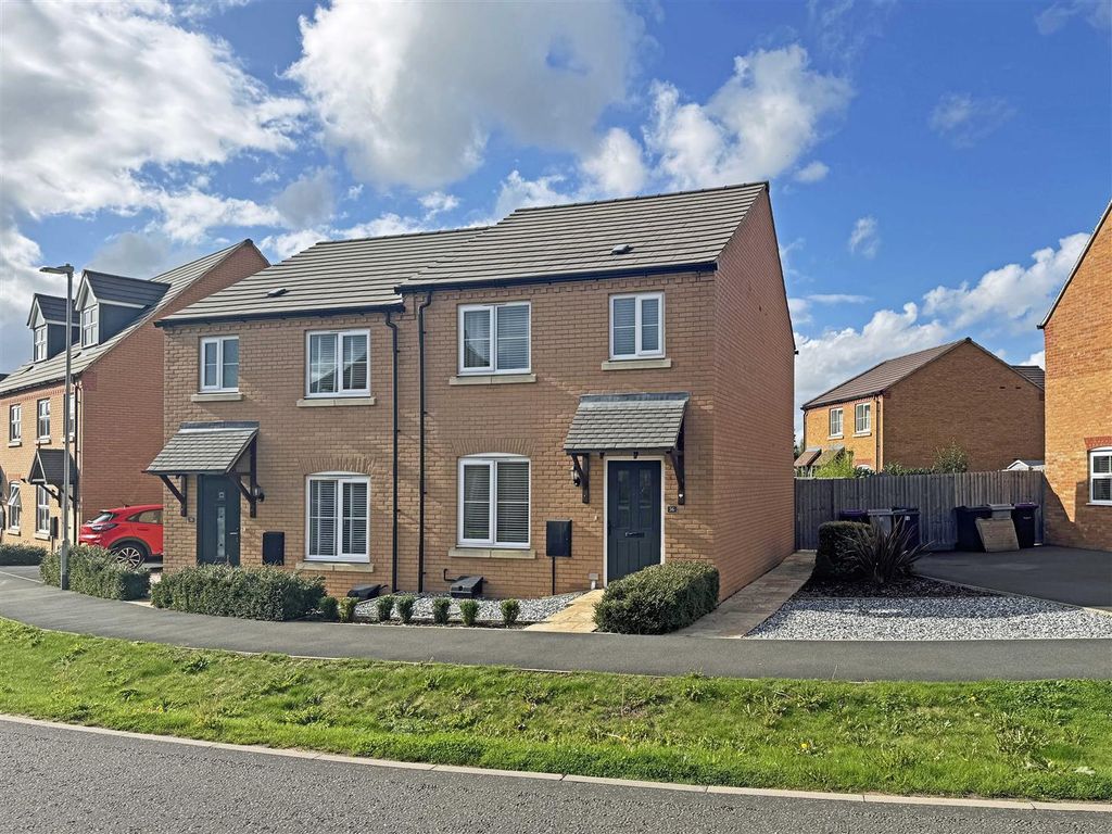 Property photo 1 of 13 Kingsdown Drive, Stamford