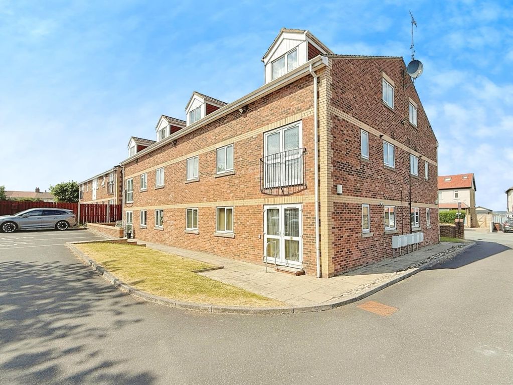 Property photo 1 of 11 Rear
