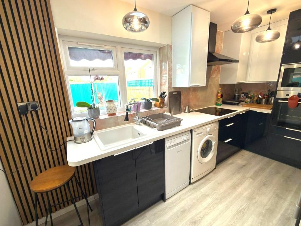 Property photo 3 of 17 Photo 3