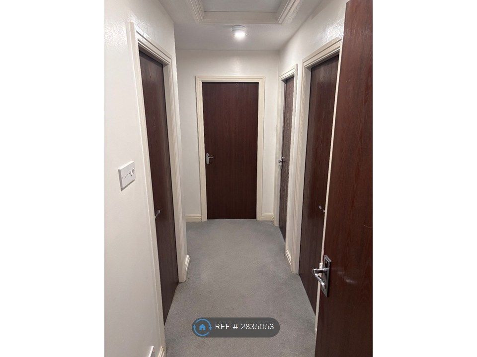 Property photo 3 of 20 Hallway