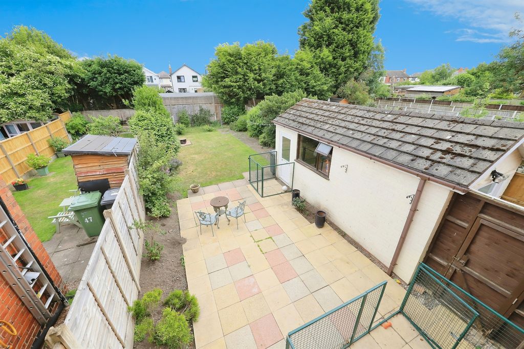 Property photo 3 of 16