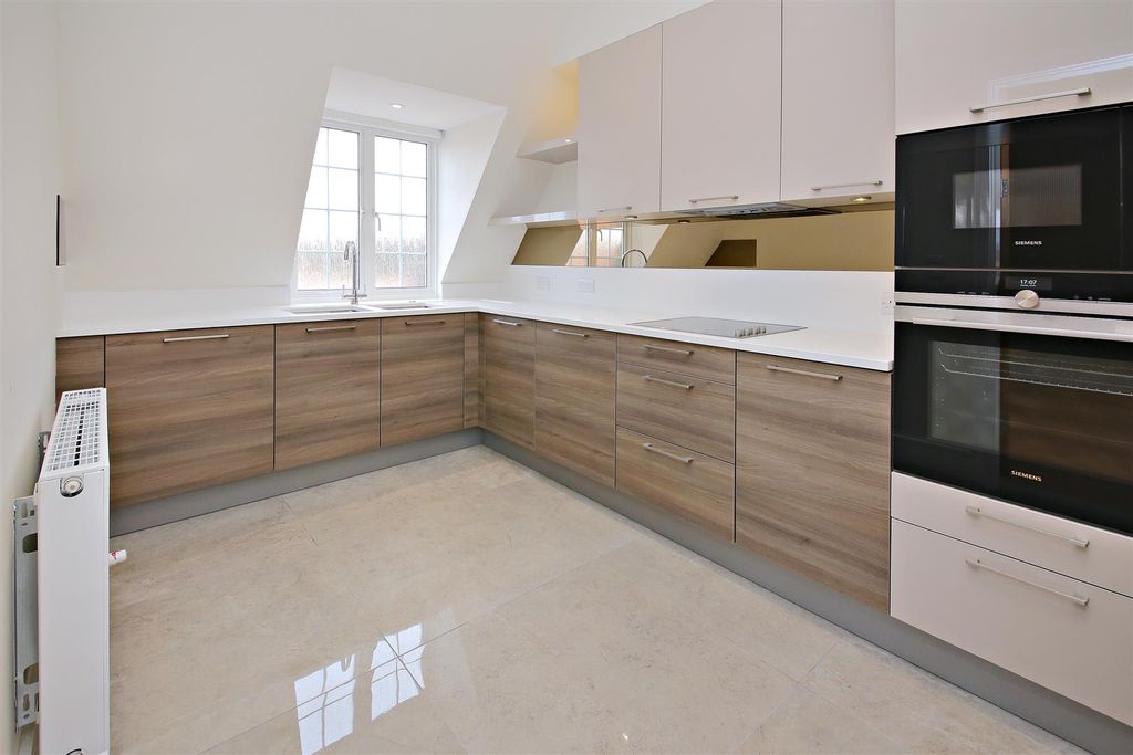 Property photo 2 of 14 2.Jpg