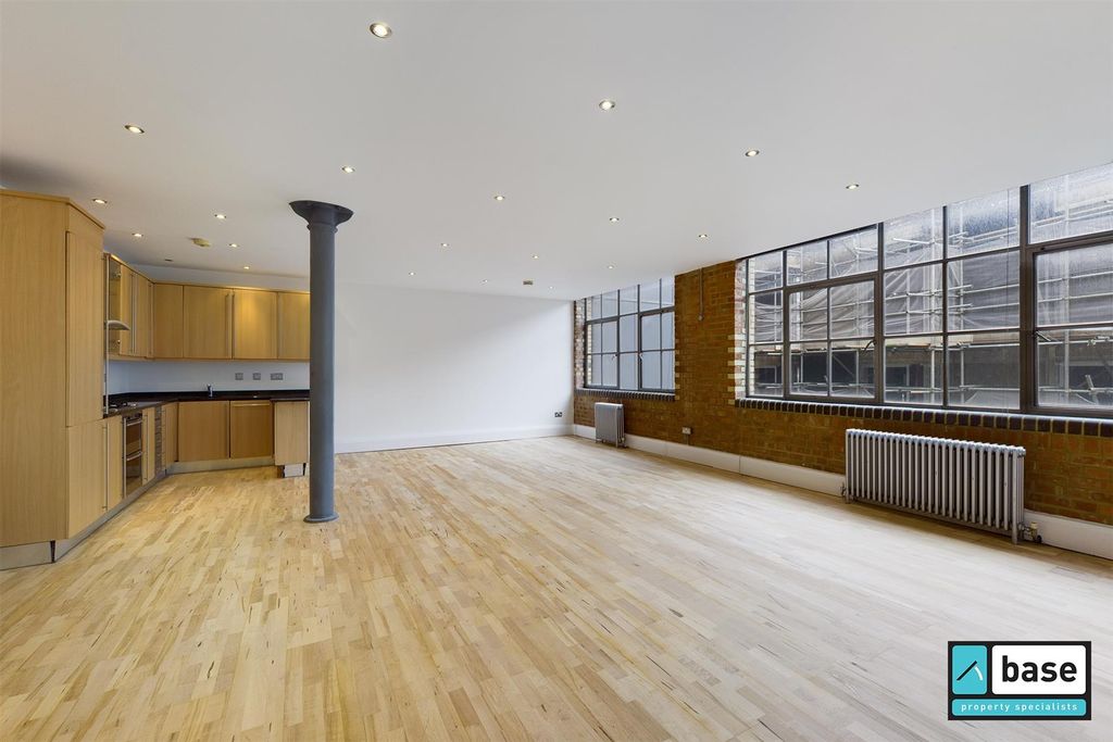 Property photo 2 of 17 Open Plan Reception