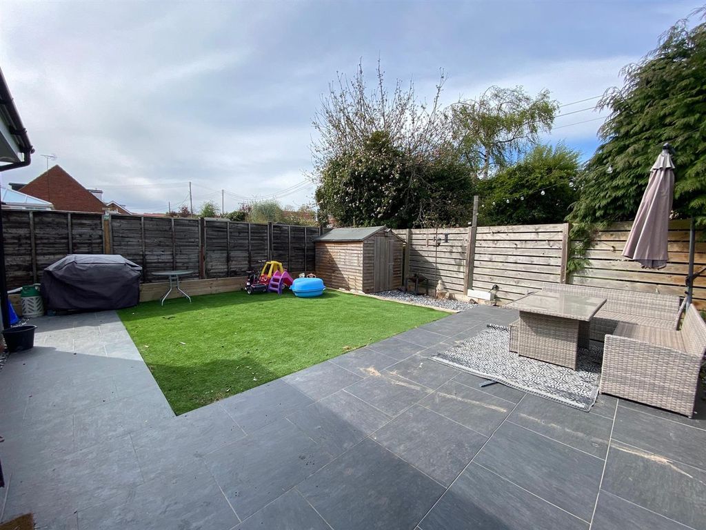 Property photo 3 of 15 Garden.Jpg