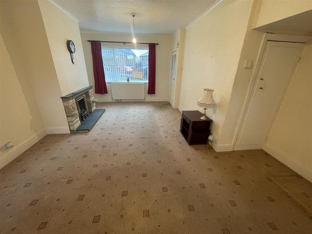 Property photo 2 of 12 40 Glen 2.Jpeg