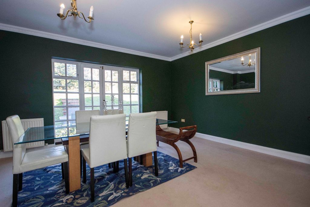 Property photo 3 of 24