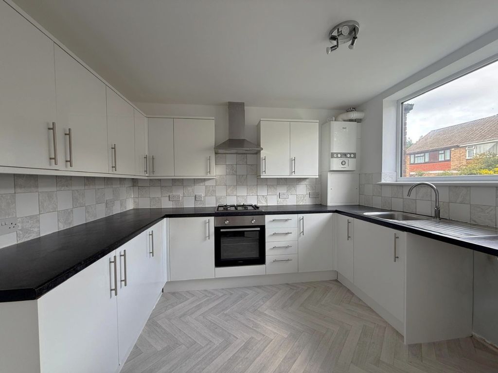 Property photo 2 of 10 4432103