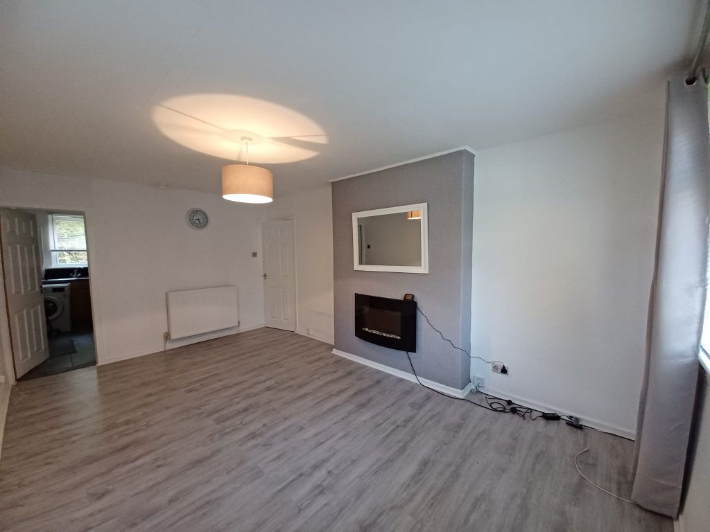 Property photo 3 of 12 Lounge B