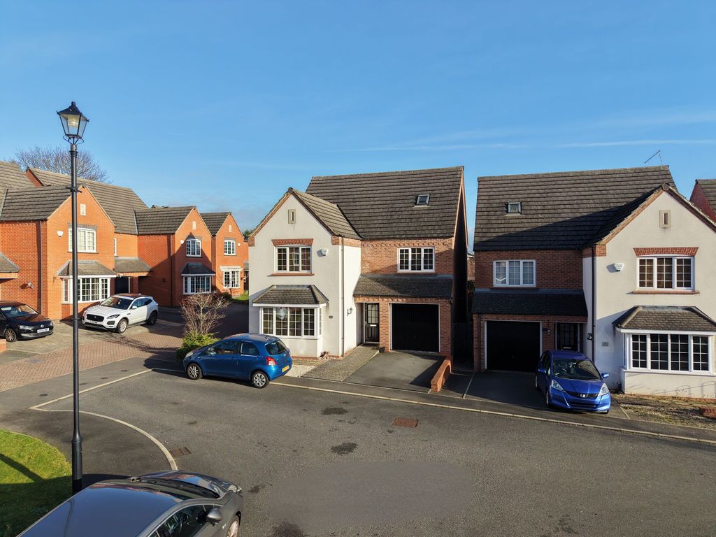 Property photo 1 of 19 Front