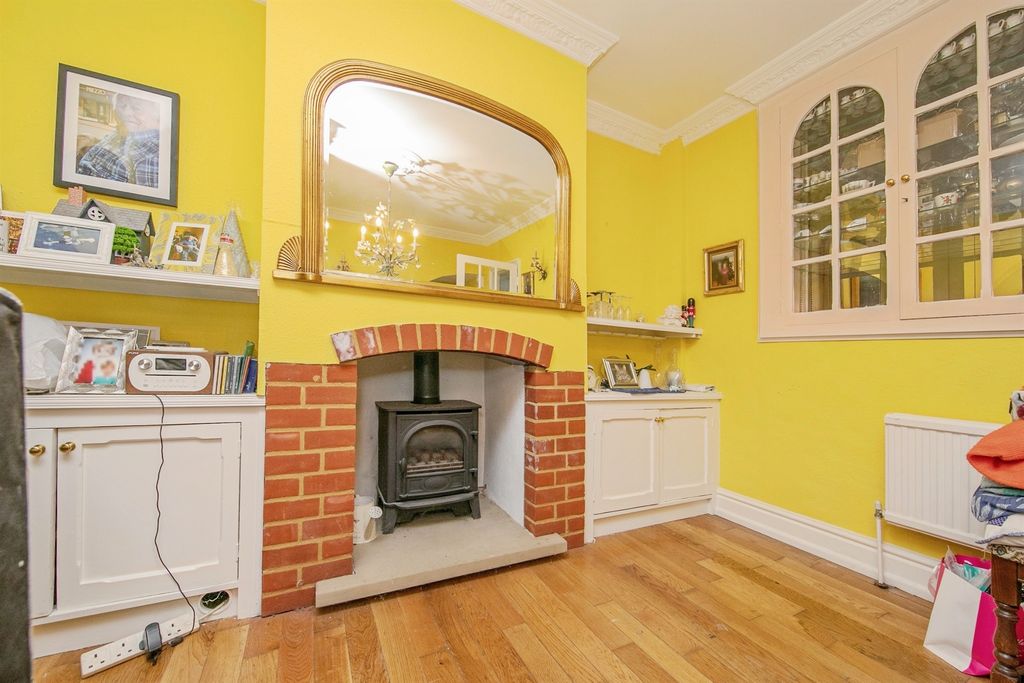 Property photo 3 of 17