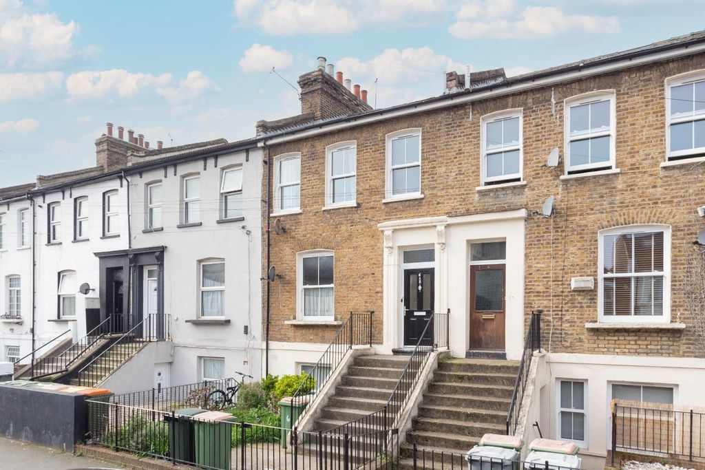 Property photo 2 of 13 Img_9734 Copy.Jpg