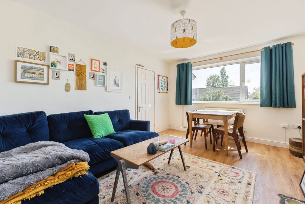 Property photo 3 of 19 Pbox-Img.Jpg