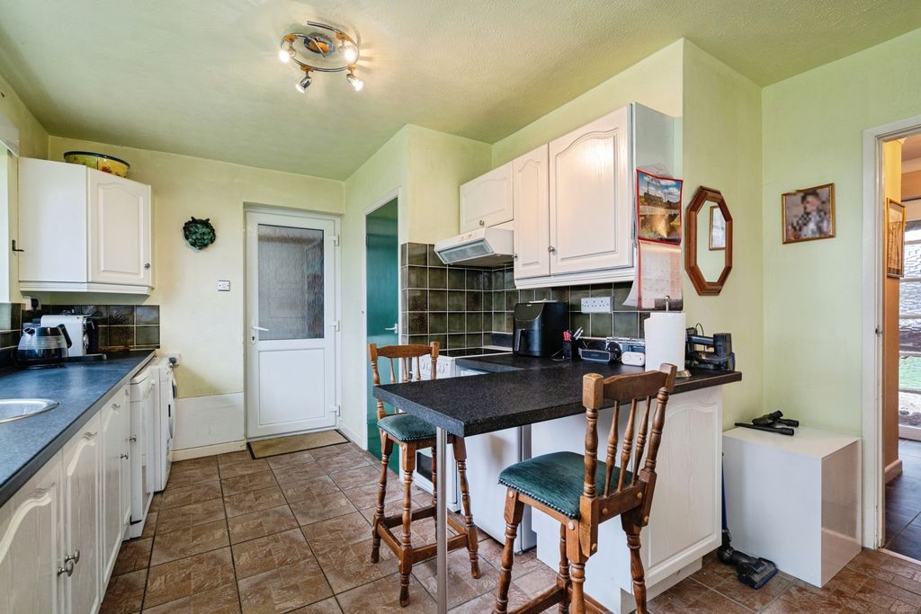 Property photo 2 of 18 Pbox-Img.Jpg