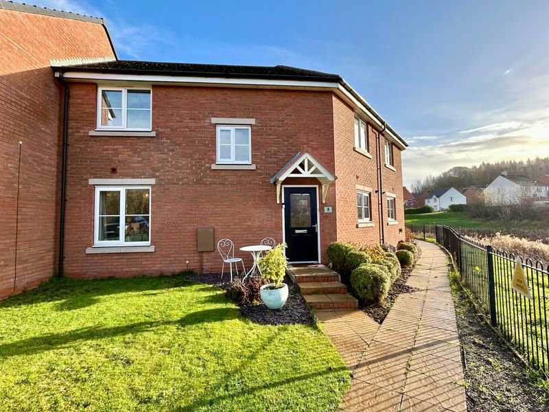 Property photo 1 of 18 Front