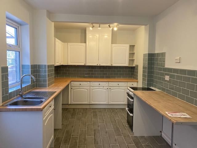 Property photo 2 of 15 Kitchen