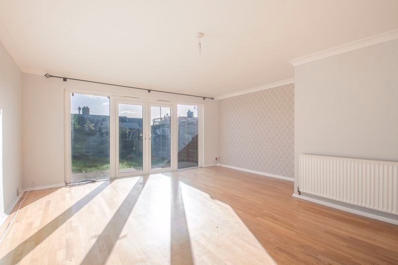 Property photo 3 of 14 Photo 10